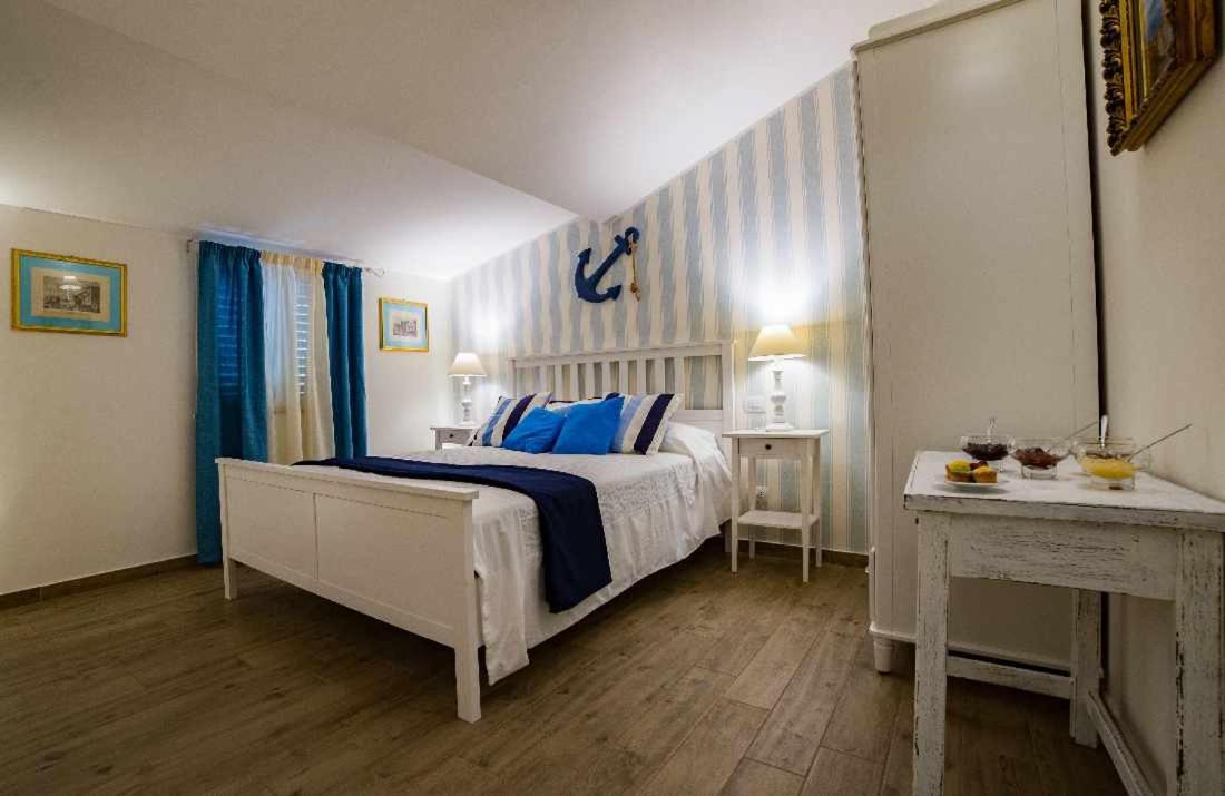 Quattro Torri B&B Санта-Тереза-ди-Рива Экстерьер фото